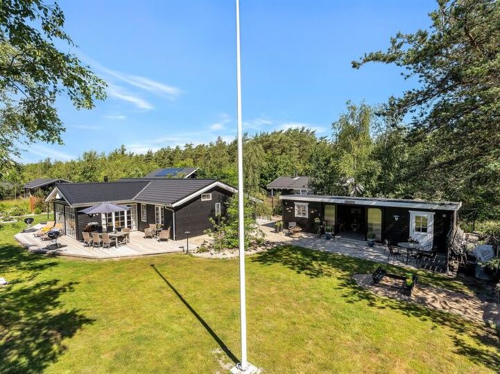Exclusive Home in Perfect Location, Hals 1037, Hals, Denmark