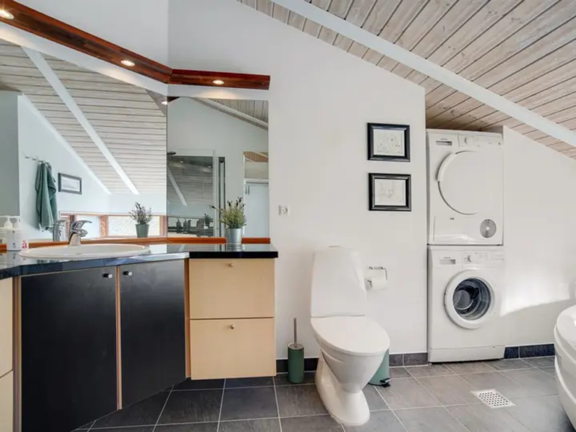 Exclusive Home in Perfect Location, Blokhus 1047