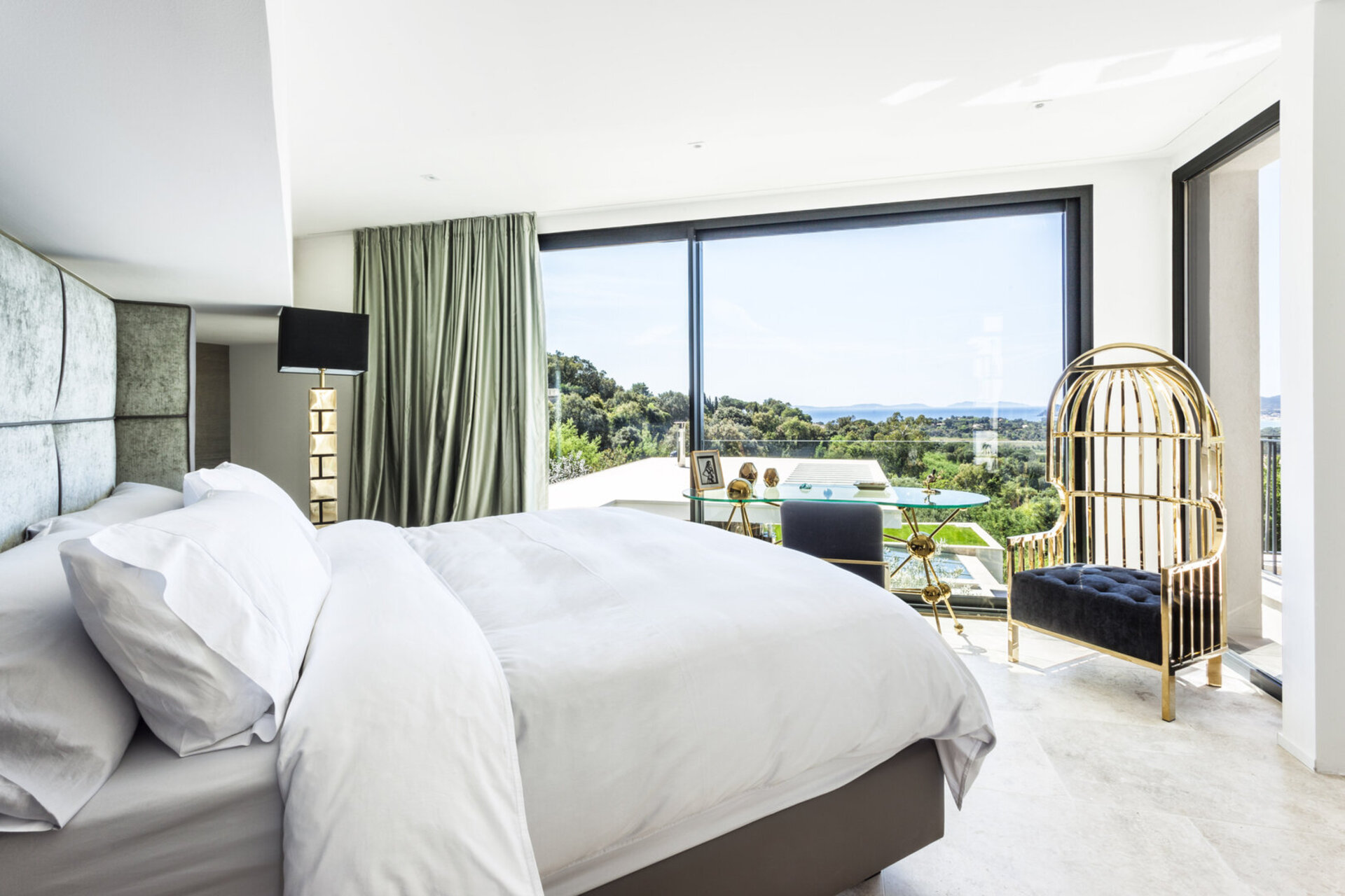 Seaside Bliss: Villa Colibri's Luxe Escape