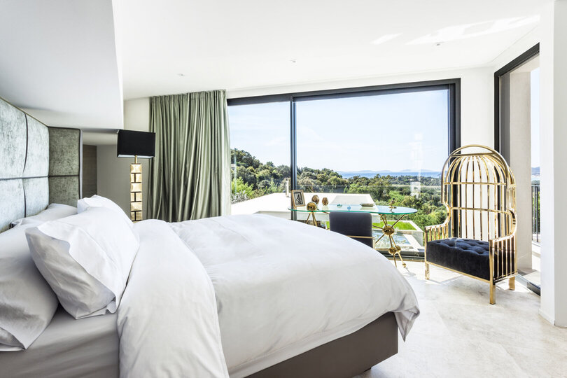 Seaside Bliss: Villa Colibri's Luxe Escape