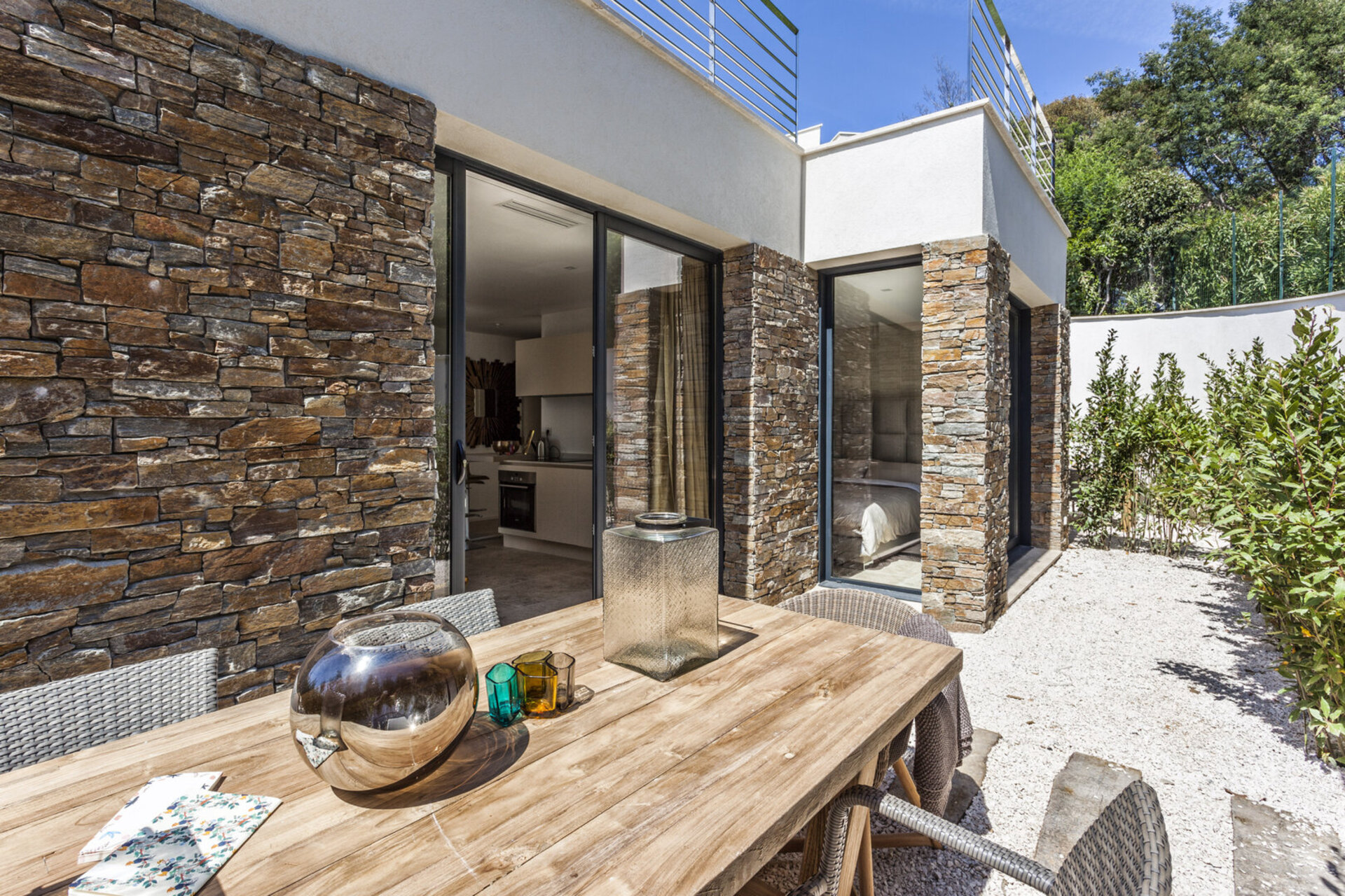 Seaside Bliss: Villa Colibri's Luxe Escape