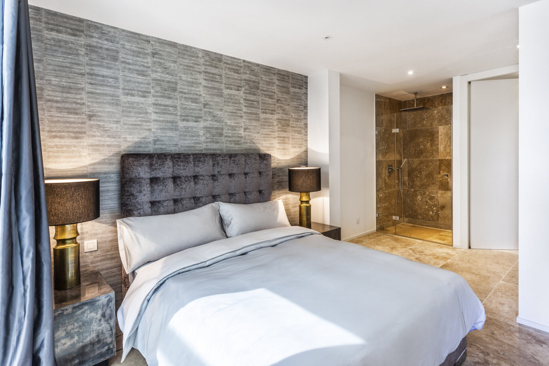 Seaside Bliss: Villa Colibri's Luxe Escape