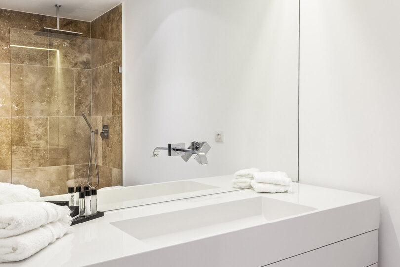Seaside Bliss: Villa Colibri's Luxe Escape