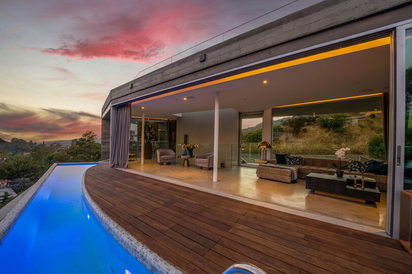 Hollywood Majesty: G Residence