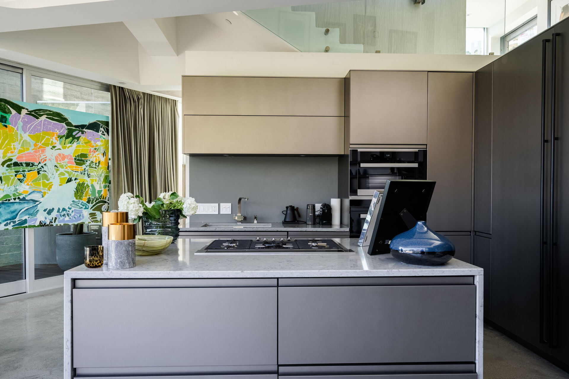 Hollywood Majesty: G Residence