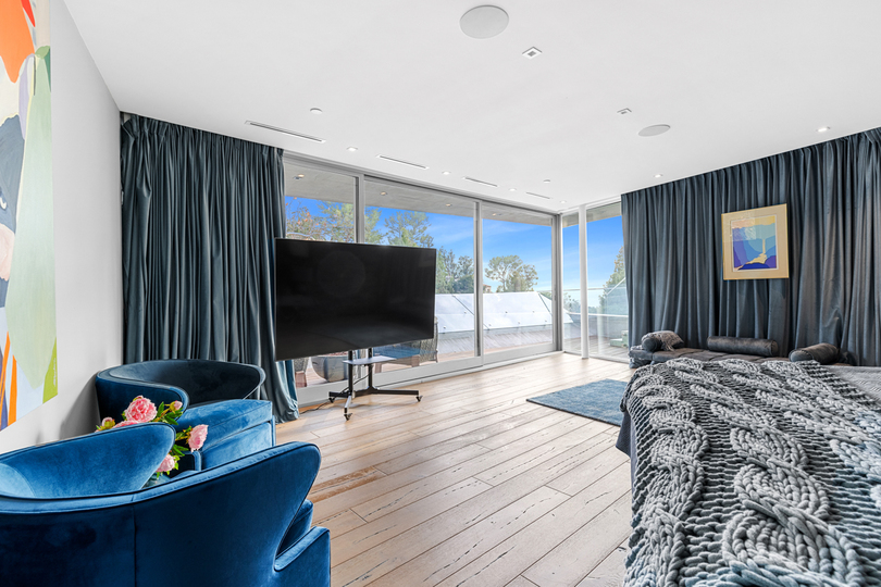 Hollywood Majesty: G Residence