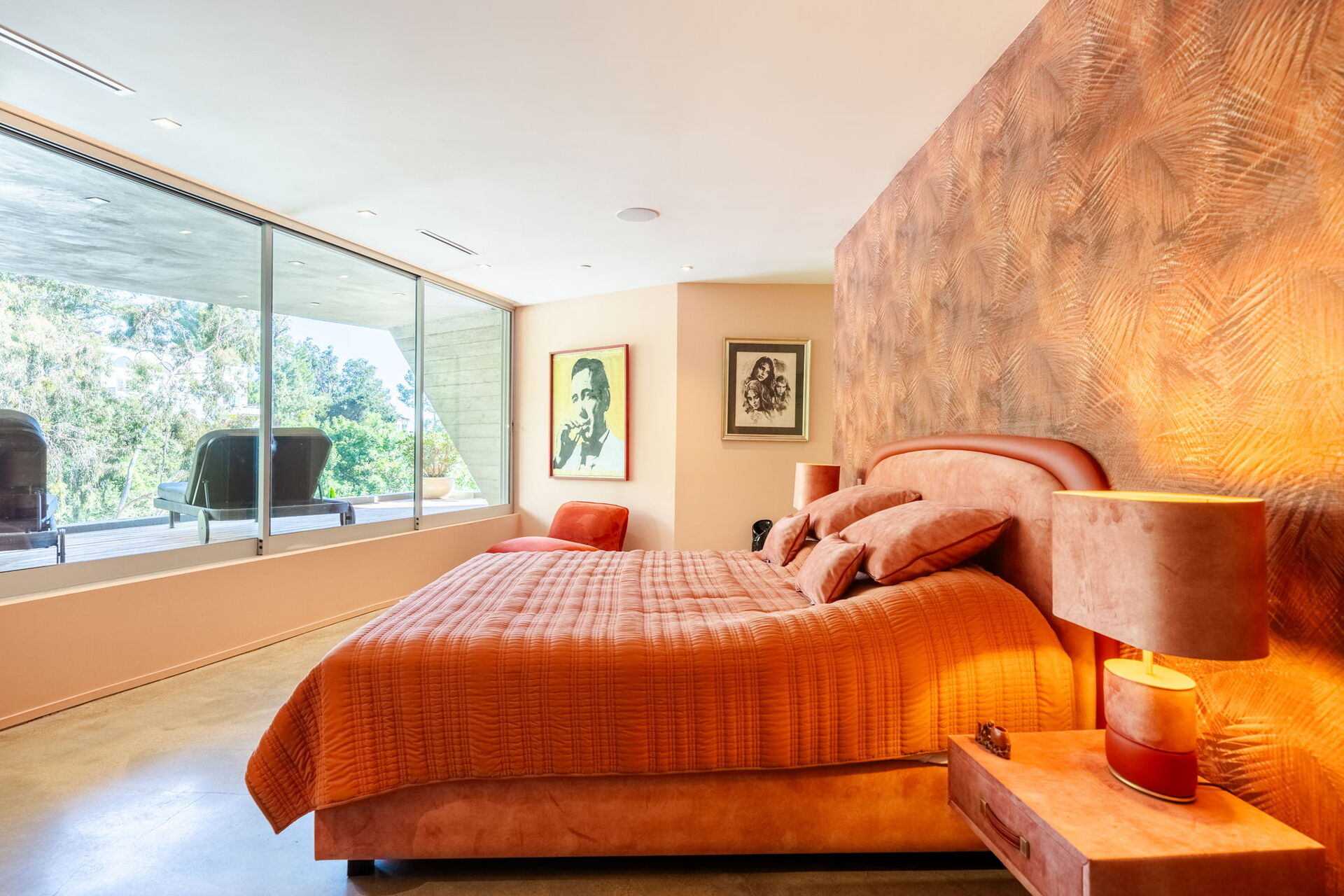 Hollywood Majesty: G Residence