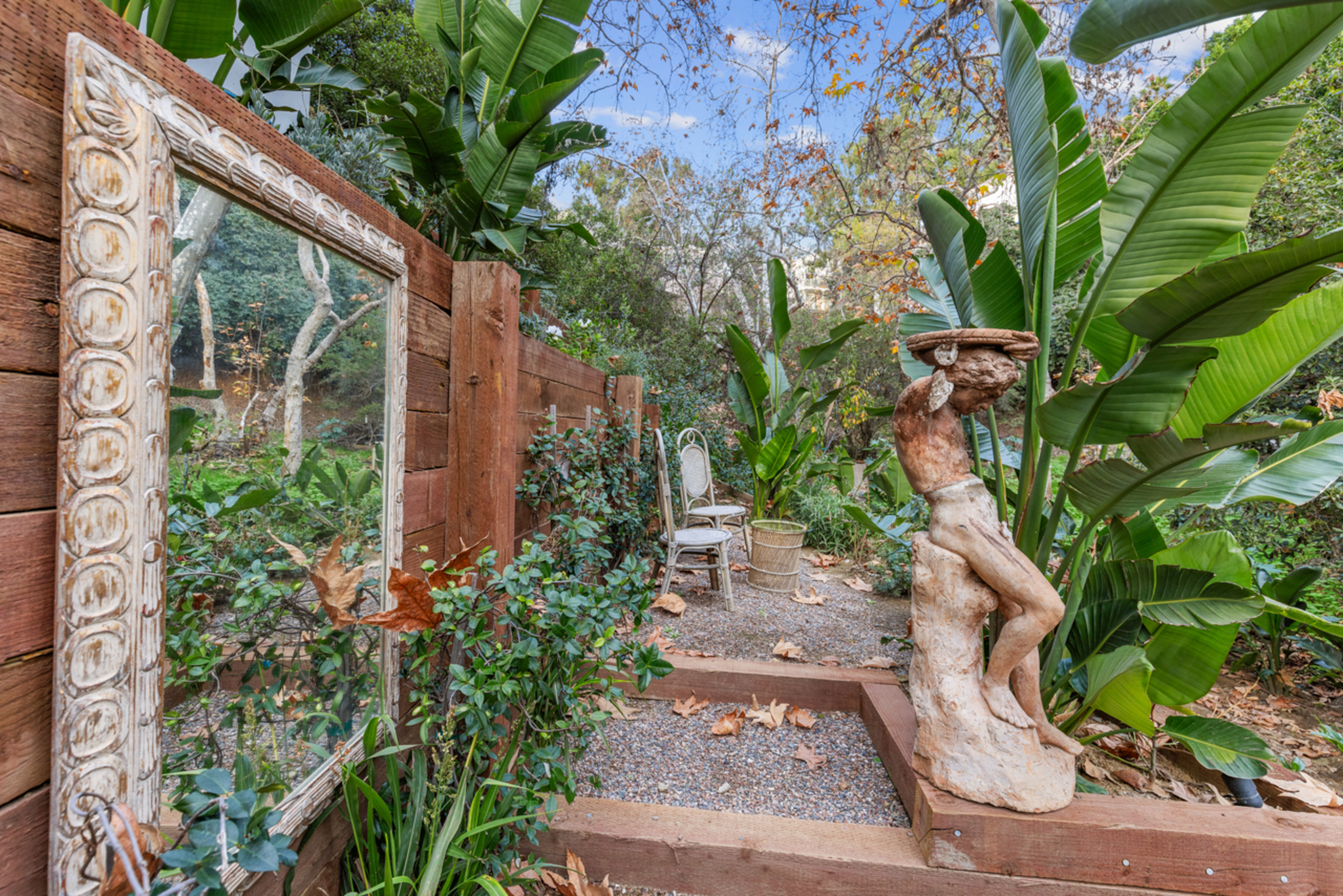 Hollywood Majesty: G Residence