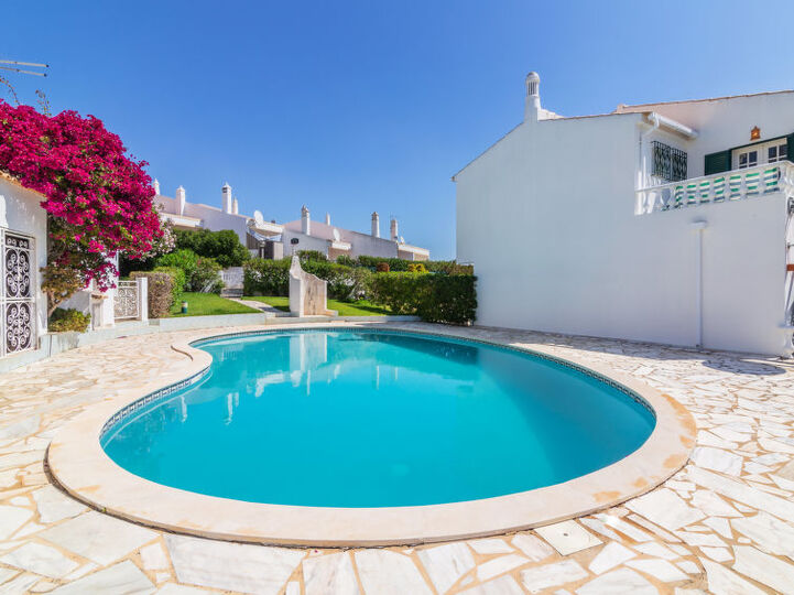 5 Star Villa with 2 Bedrooms, Albufeira Villa 1151
