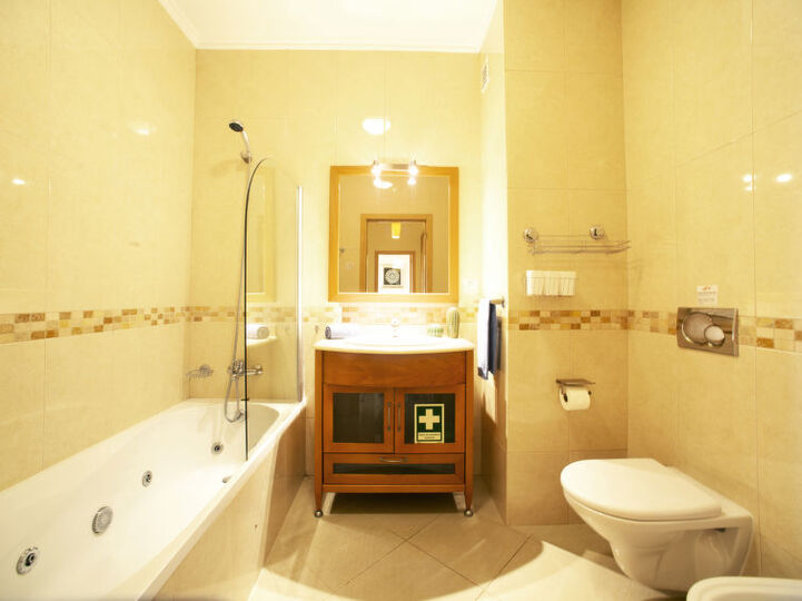 Bathroom / Wellness