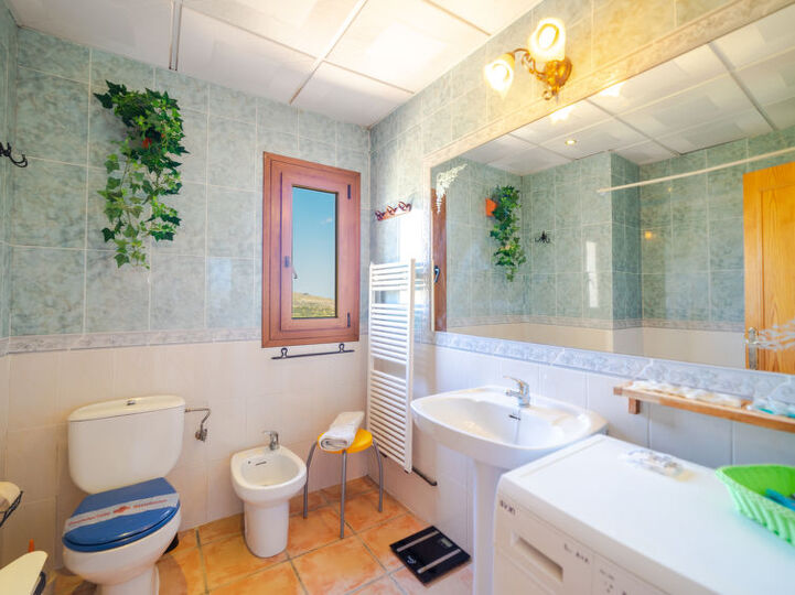 Unwind in Style - Elegant 5 Bedroom Villa,1658