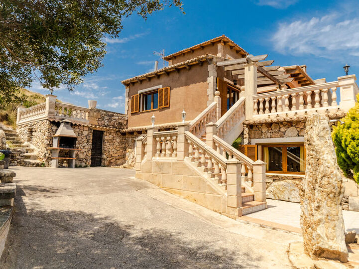 Unwind in Style - Elegant 5 Bedroom Villa,1658