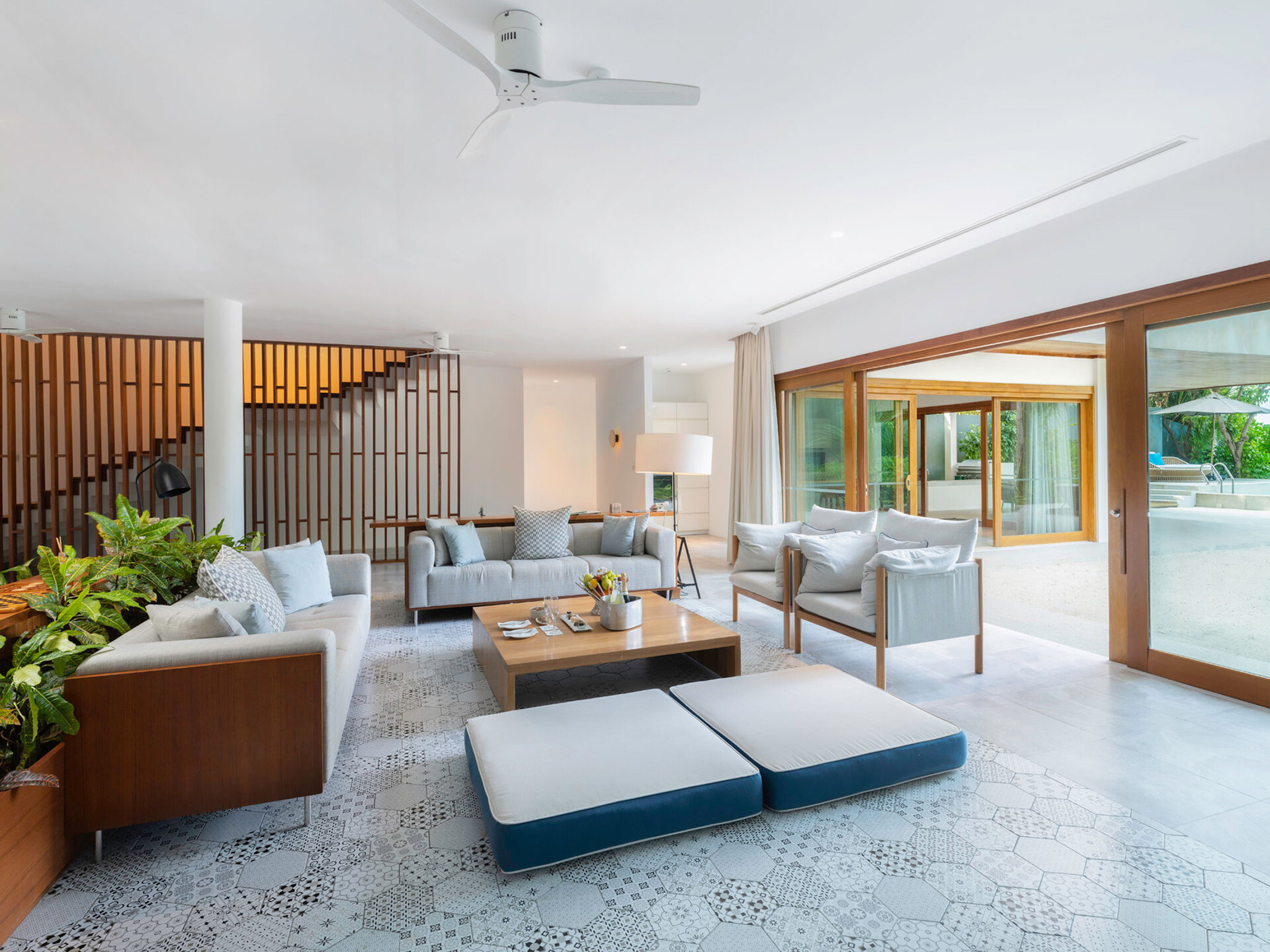Seaside Serenity: 4 Bedroom Gem,1003