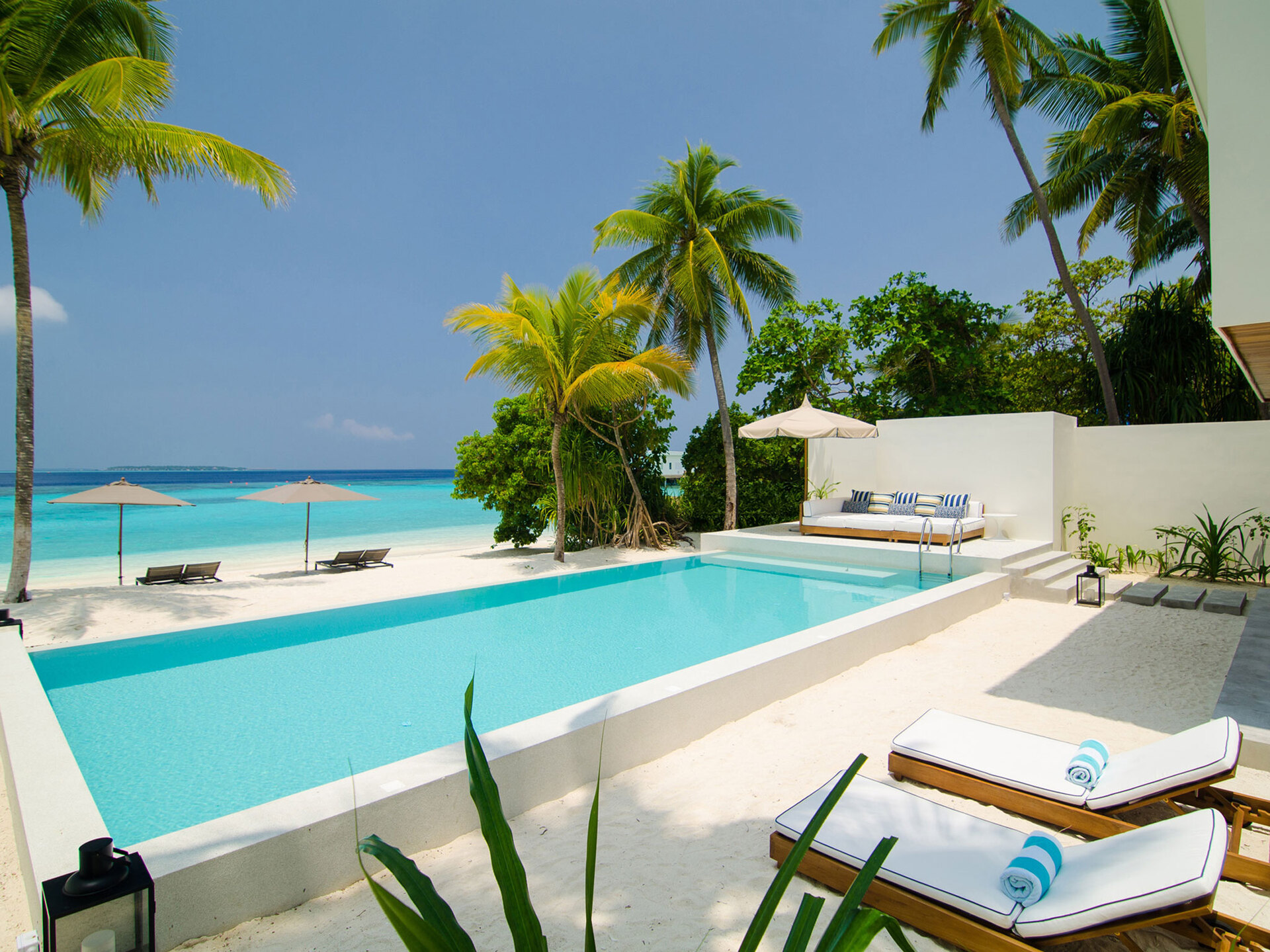 Seaside Serenity: 4 Bedroom Gem,1003