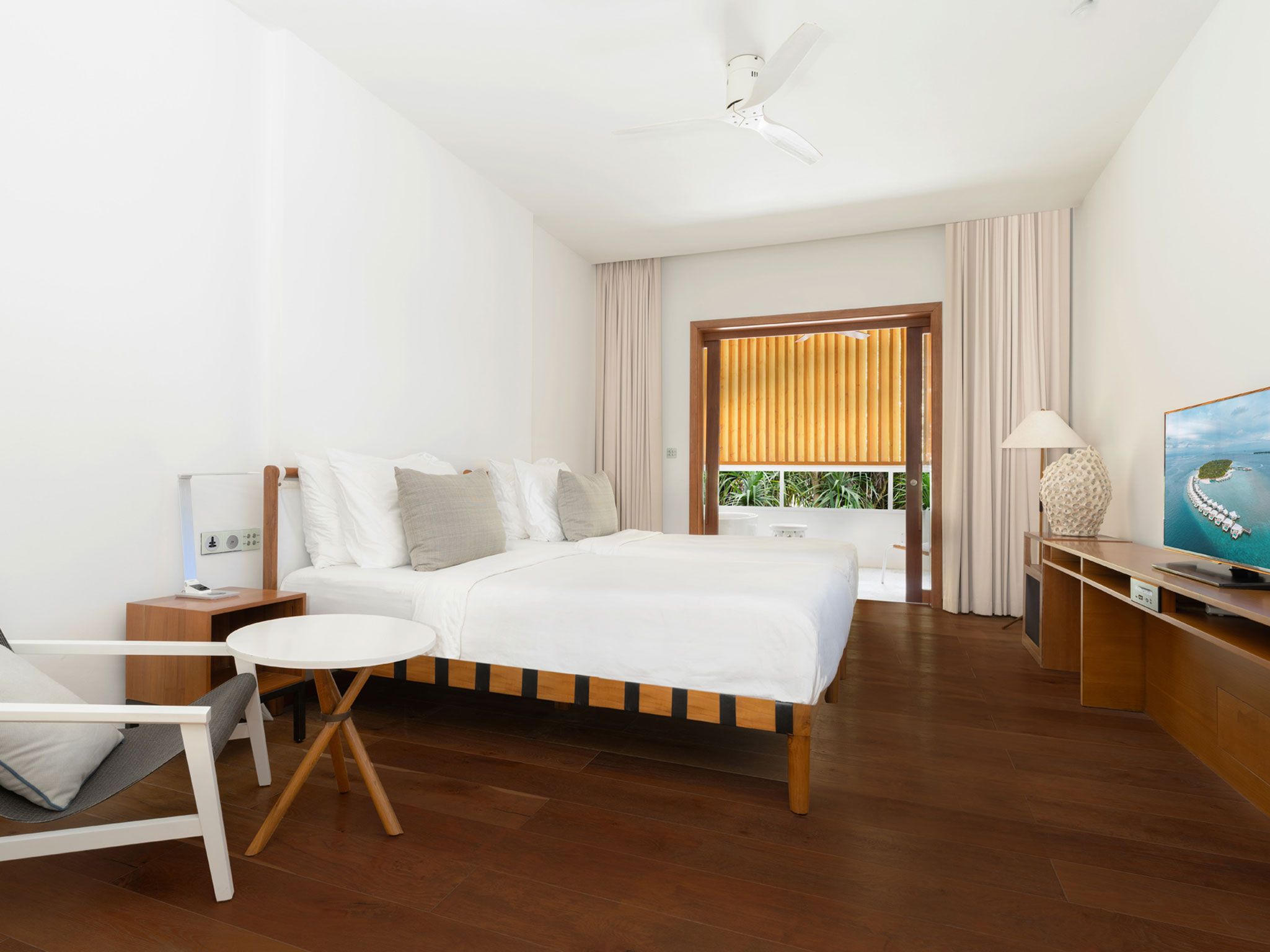 Elegant 4 Bedroom Villa in Paradise,1007