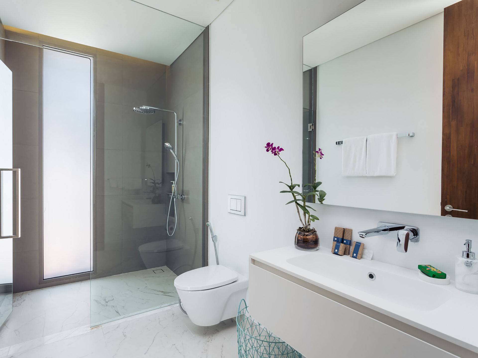 Malaiwana Duplex - Guest bathroom two