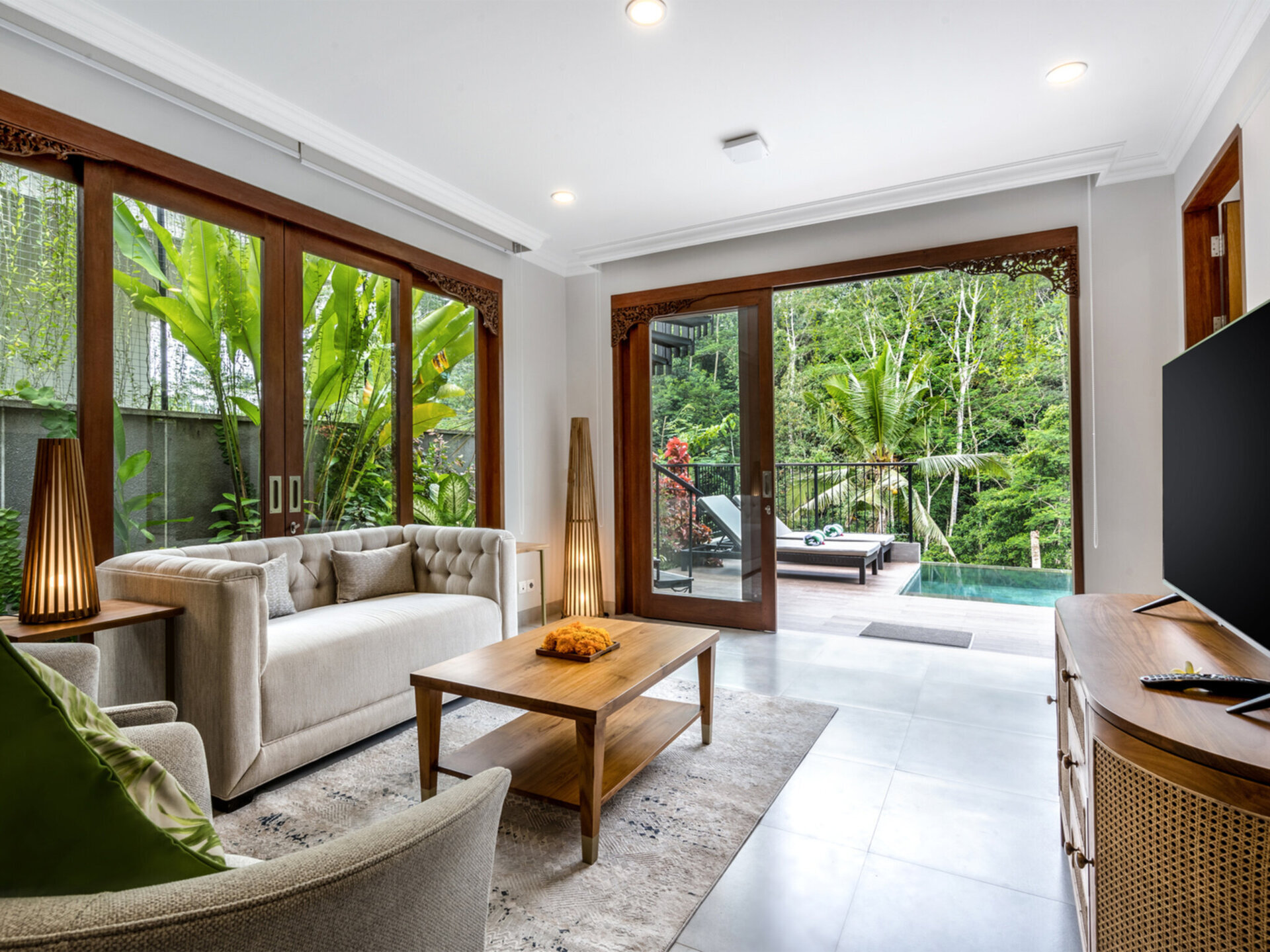 Pala Ubud - Villa Catur - Restful sala by the pool deck