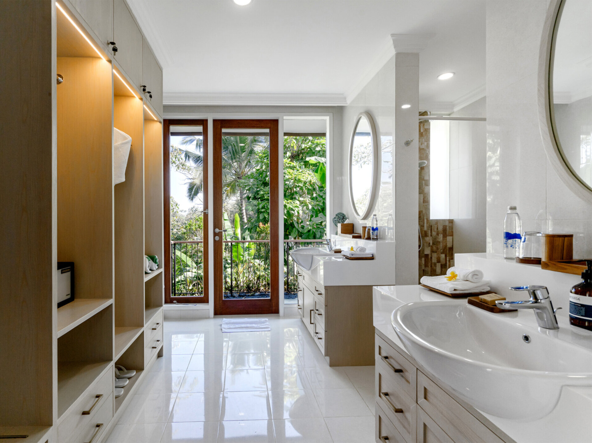 Pala Ubud - Villa Seraya B -  Lovely double vanity bathroom