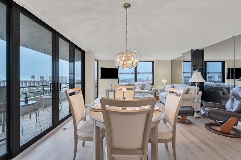 Dining Table Seats 4