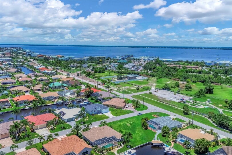 Beautiful brand new Punta Gorda pool home with water view