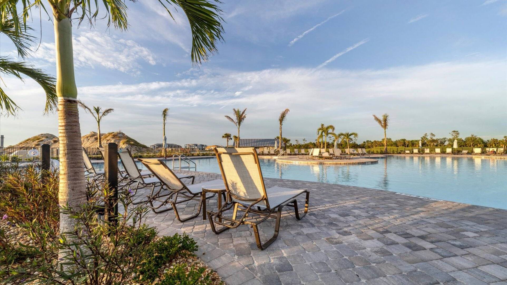 Heritage Landing clubhouse community pool