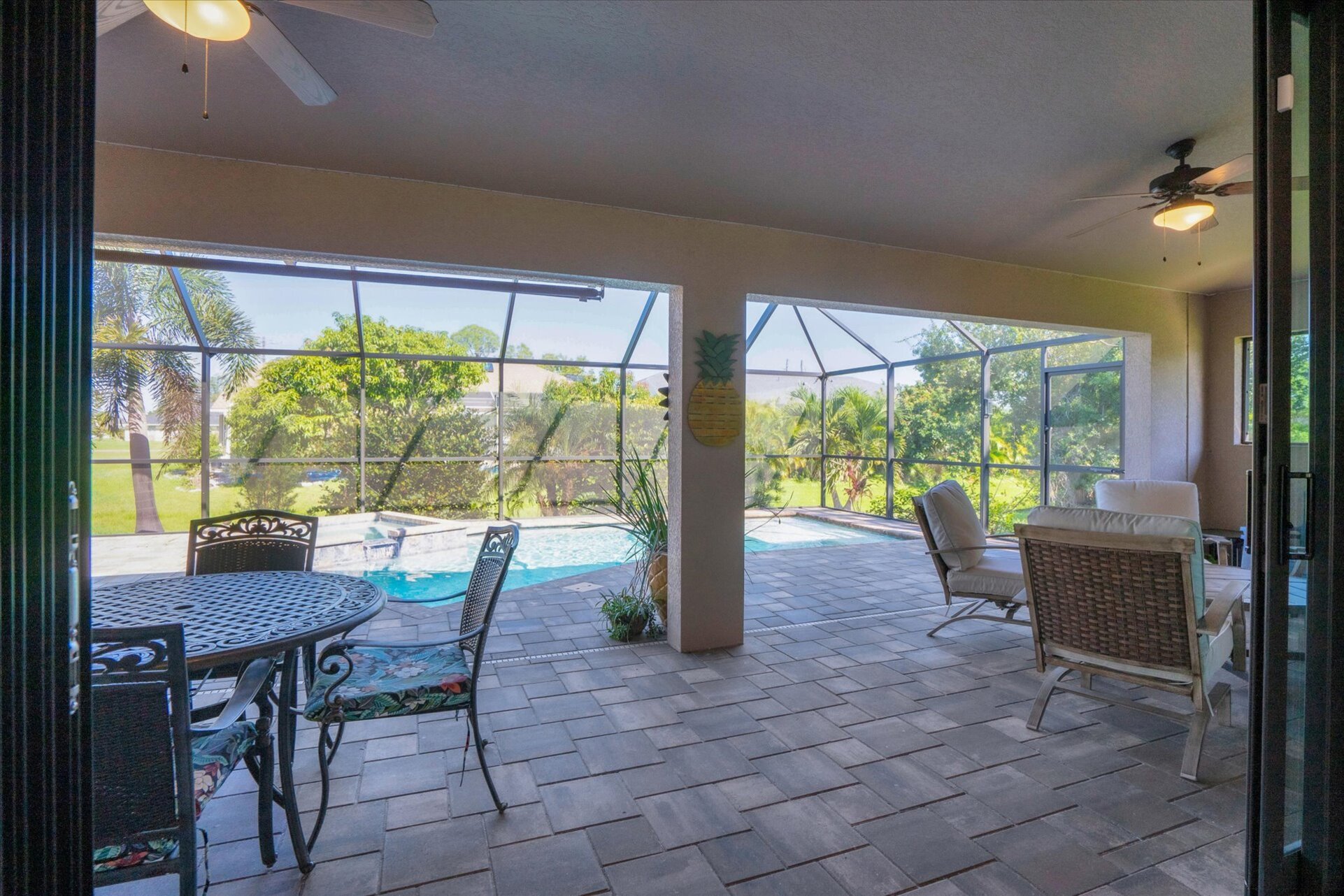 Beautiful, large lanai overlooking sparkling private pool & spa