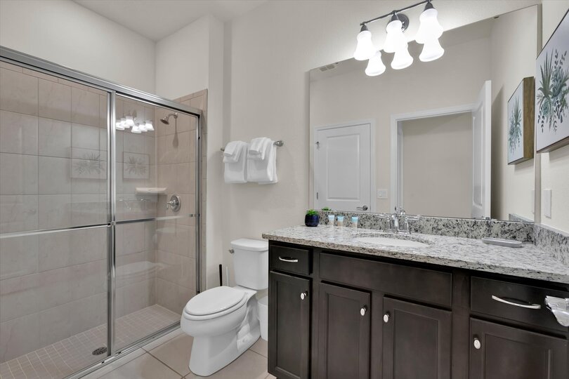 Shared Bathroom 3 Downstairs
Shower