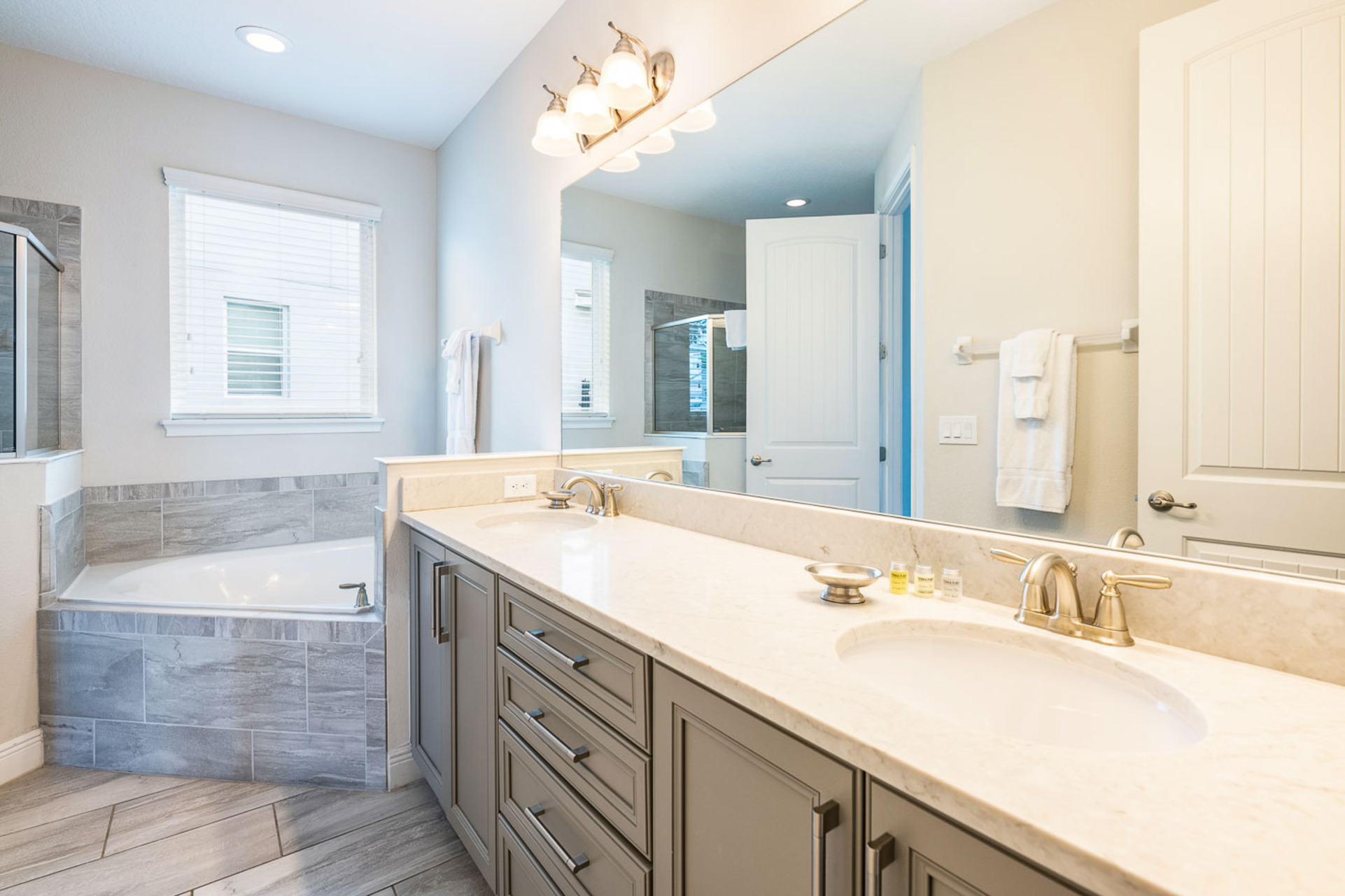 Embrace Adventure and Joy at Your Family Oasis, Orlando Villa 6678