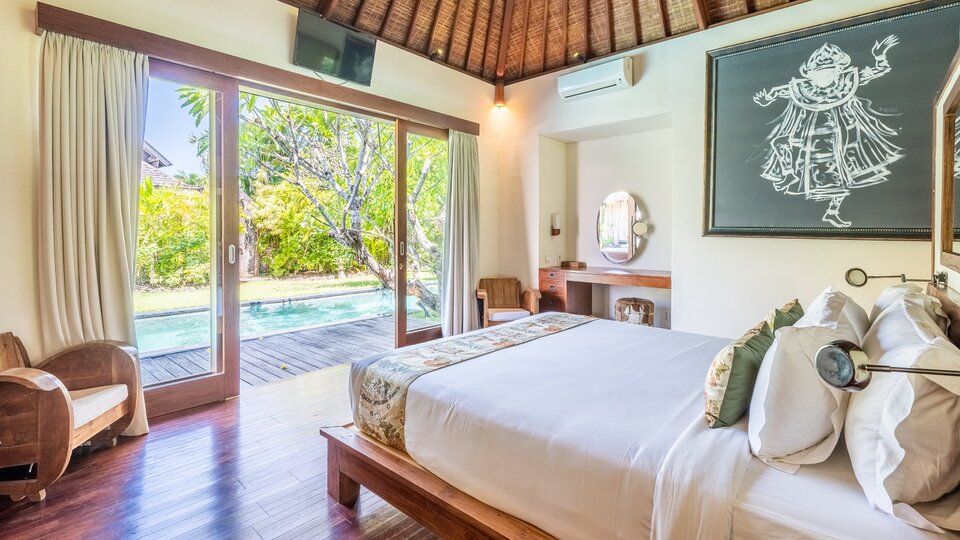 Rent Your Own 5 Star Private Villa in Seminyak, Bali Villa 2246