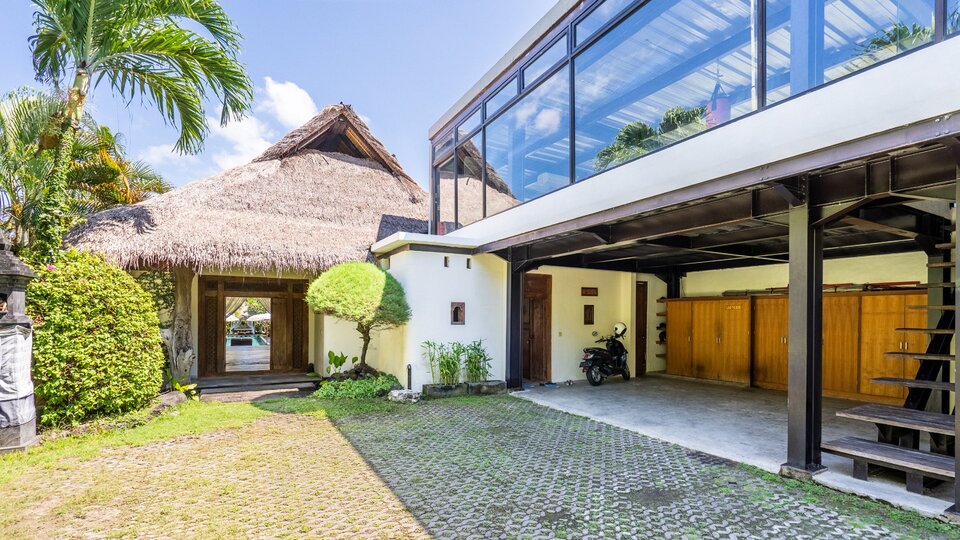 Rent Your Own 5 Star Private Villa in Seminyak, Bali Villa 2246