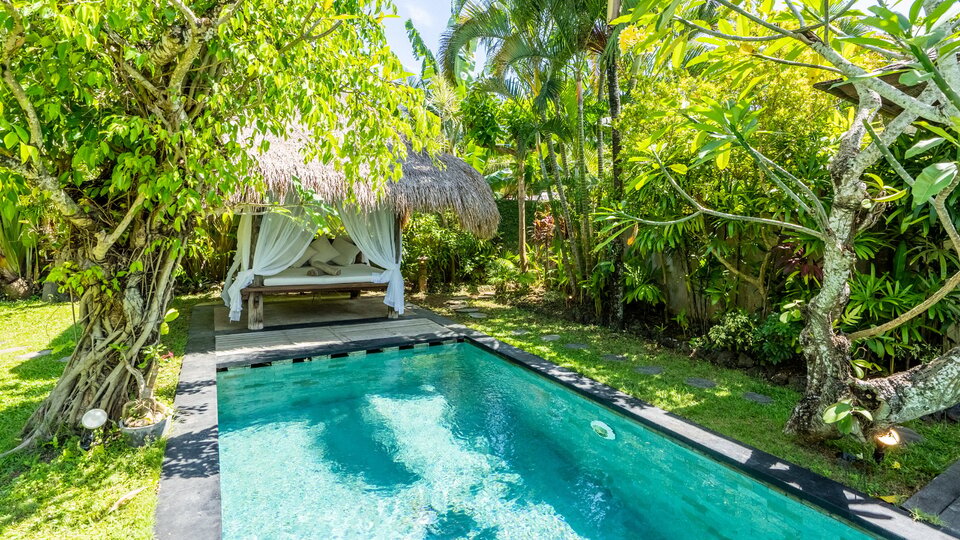 Rent Your Own 5 Star Private Villa in Seminyak, Bali Villa 2246