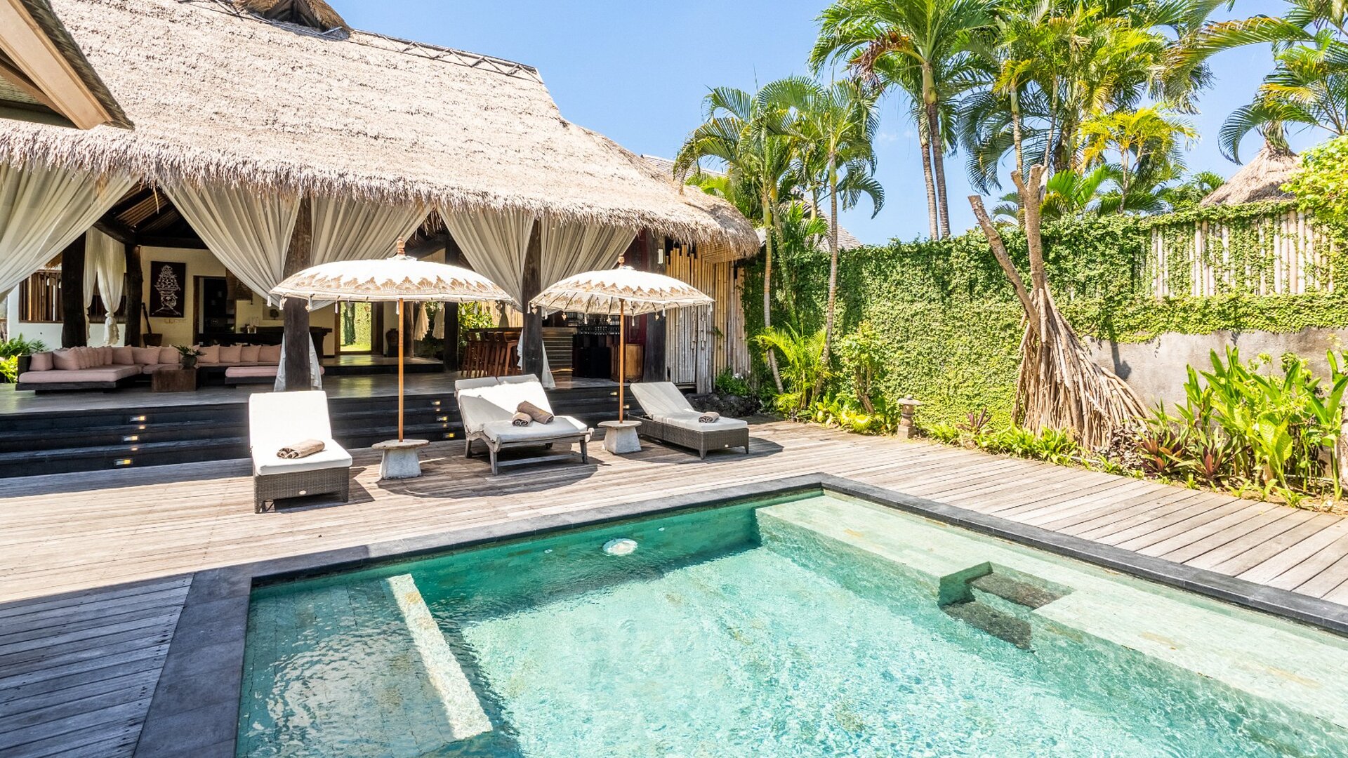 Rent Your Own 5 Star Private Villa in Seminyak, Bali Villa 2246