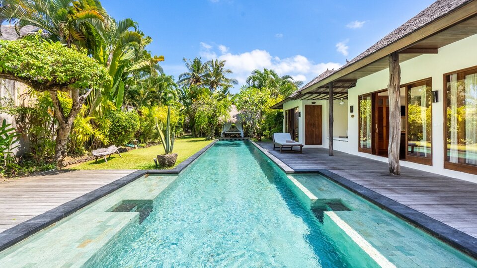 Rent Your Own 5 Star Private Villa in Seminyak, Bali Villa 2246