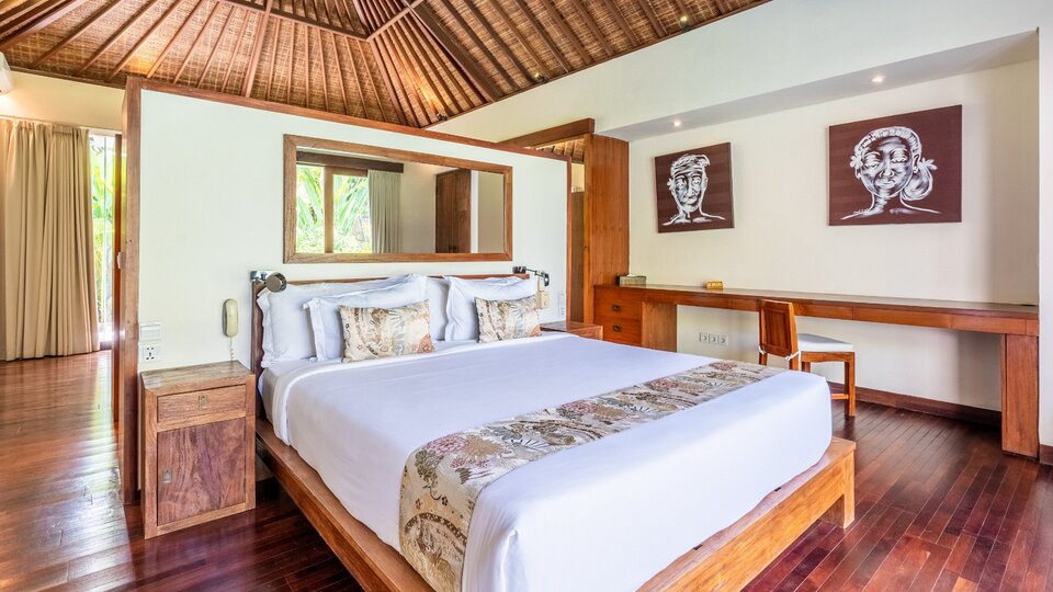 Rent Your Own 5 Star Private Villa in Seminyak, Bali Villa 2246