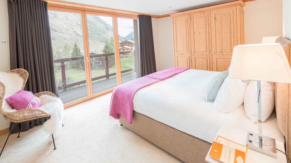 Elevate Your Escape to Luxurious Alpine Serenity, Valais Chalet 1389
