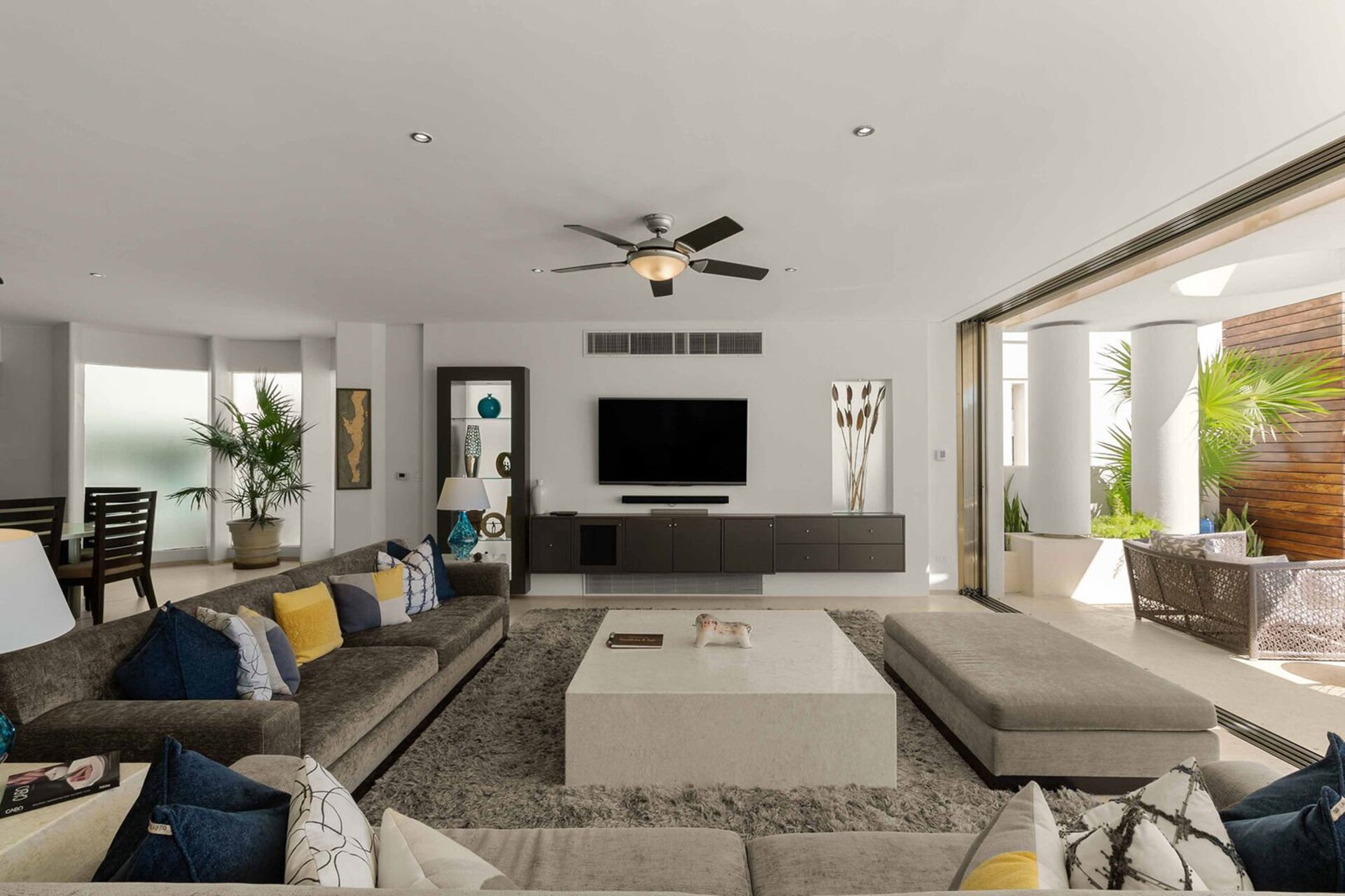 Your Dream Beachfront Villa Awaits, Cabo San Lucas Villa 1044