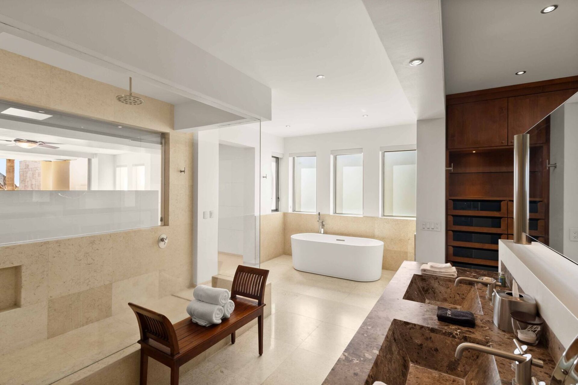 Your Dream Beachfront Villa Awaits, Cabo San Lucas Villa 1044