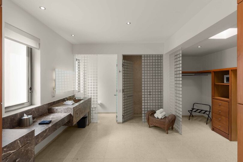 Your Dream Beachfront Villa Awaits, Cabo San Lucas Villa 1044
