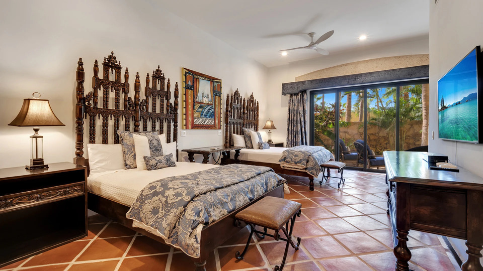 Rent Your Dream Villa with Private Pool, Cabo San Lucas 1976