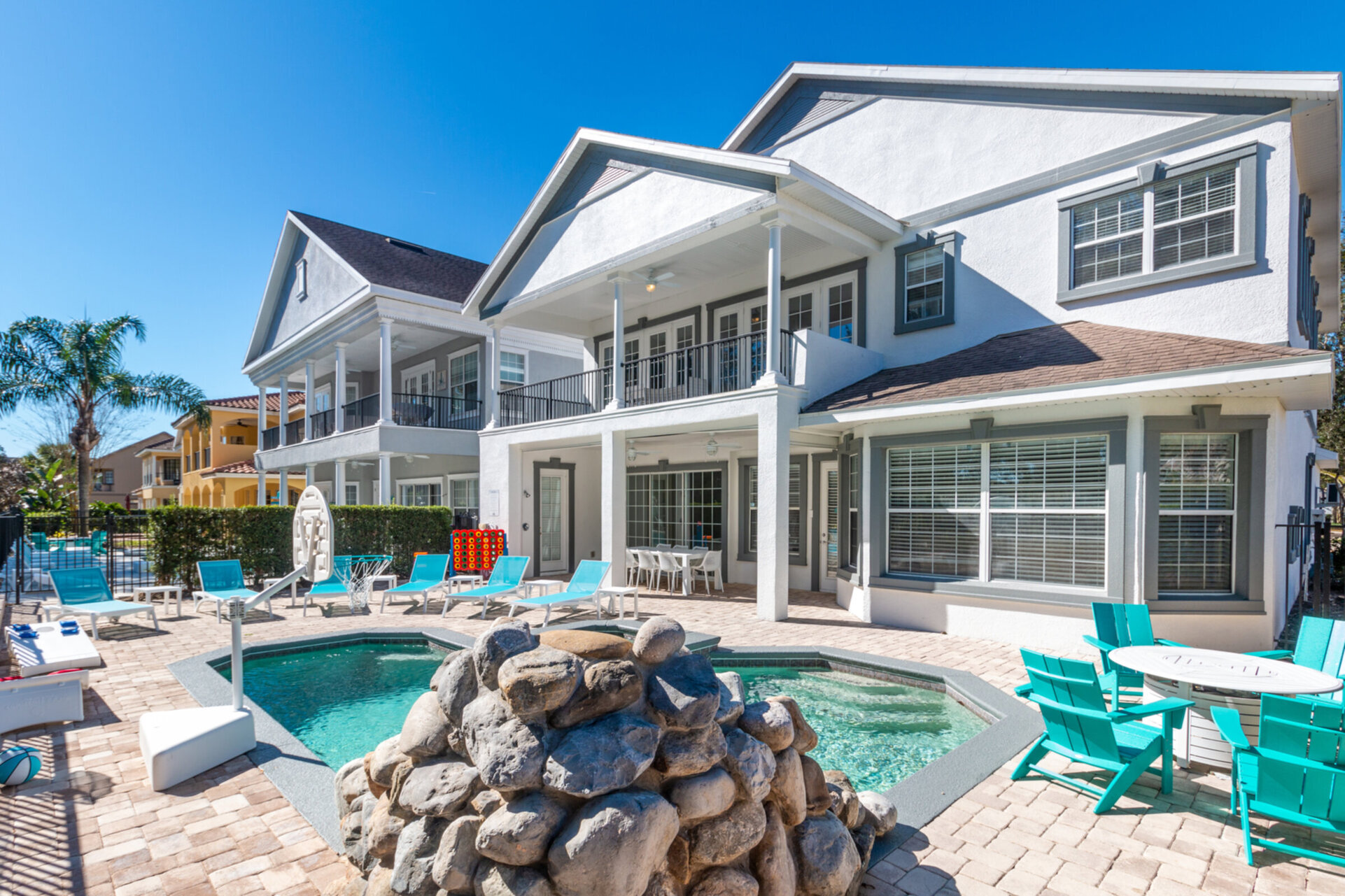 Spend your next vacation in this modern luxury villa