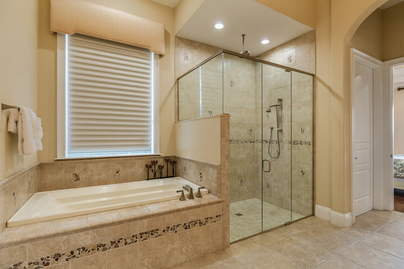 Garden tub and walk-in shower