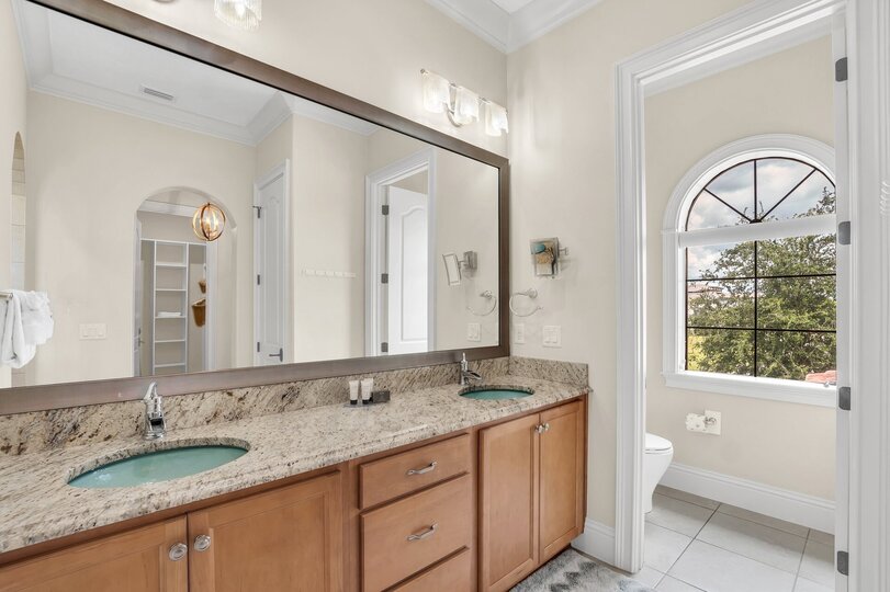 Master bedroom en suite bathroom with a walk-in shower