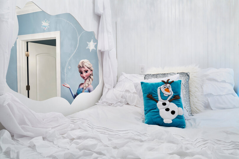 Sleep peacefully in the comfortable bedding