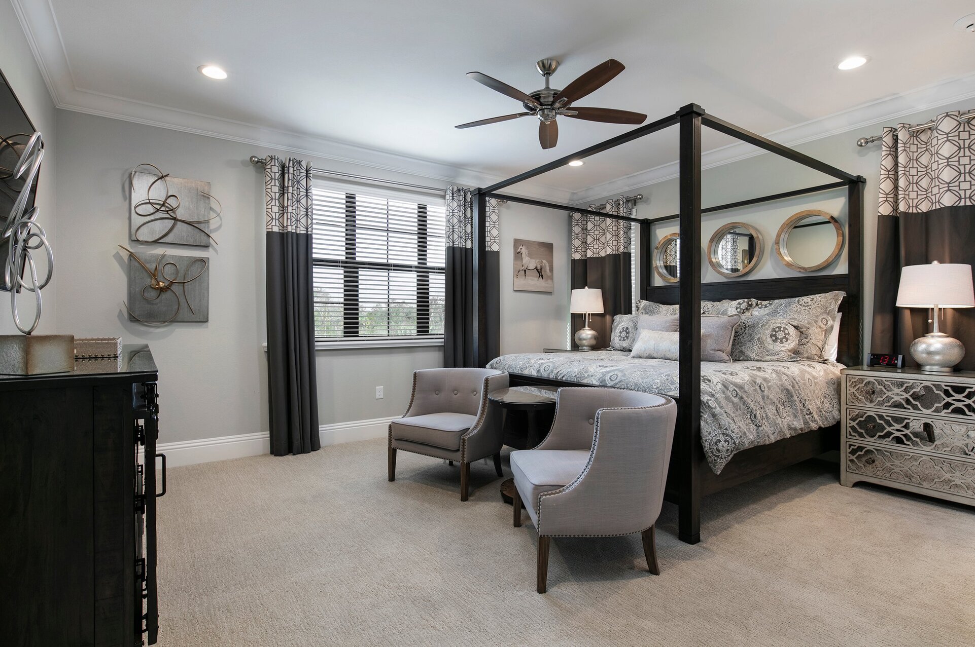 Master Suite 8 features a beautiful king size bed with en-suite bathroom