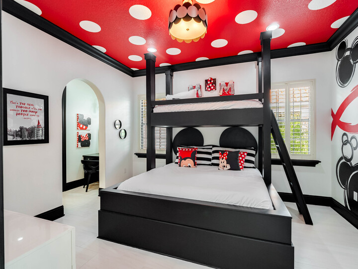 Modern 6 Bedroom Gem in Orlando,6543