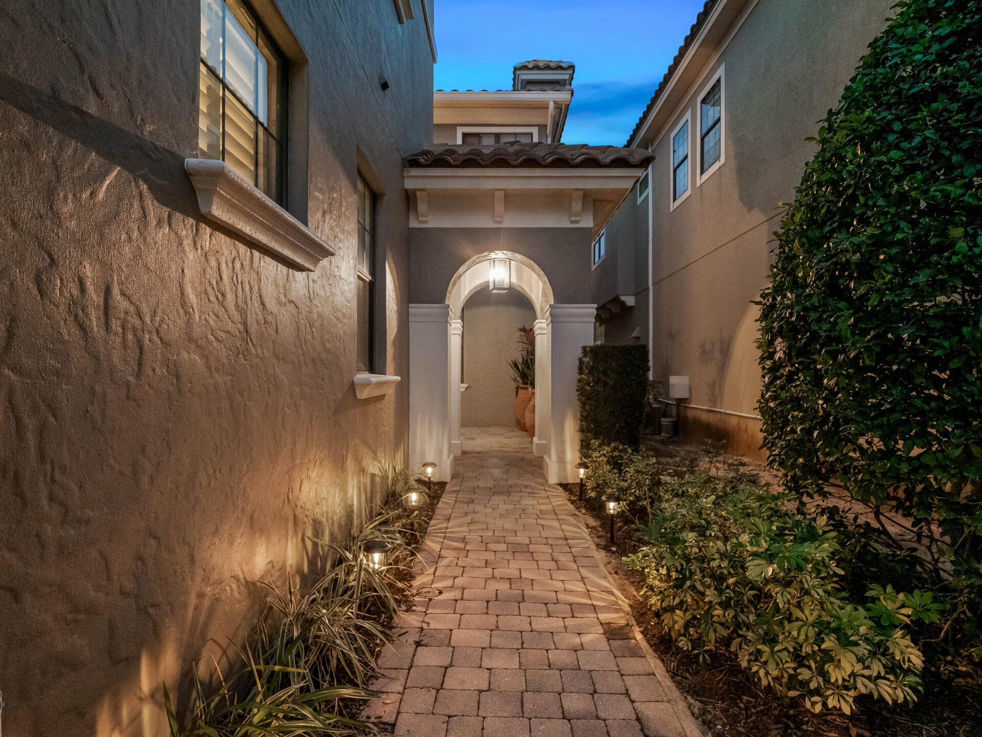 Modern 6 Bedroom Gem in Orlando,6543