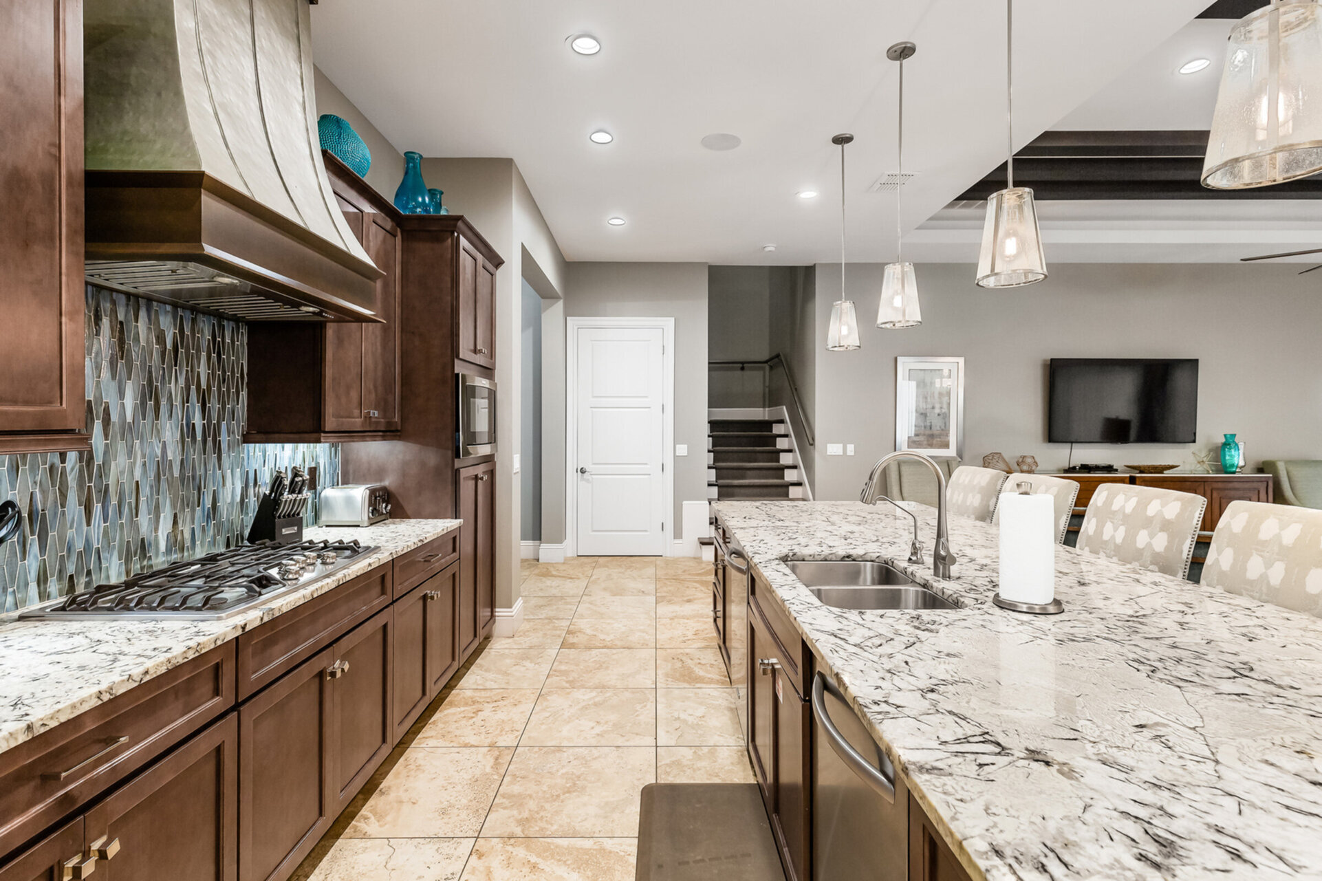Fully equipped with everything the chefs of the family will need