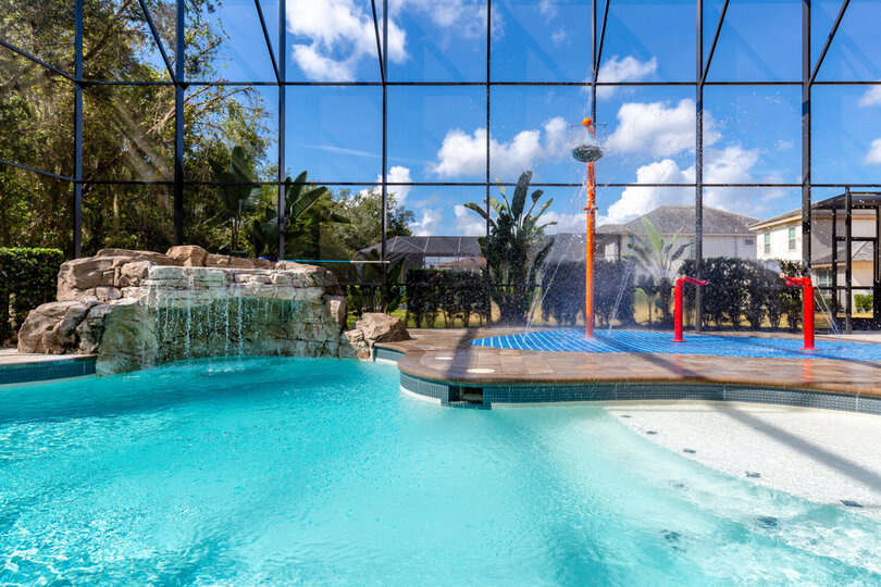Kids can play in the splash pad
