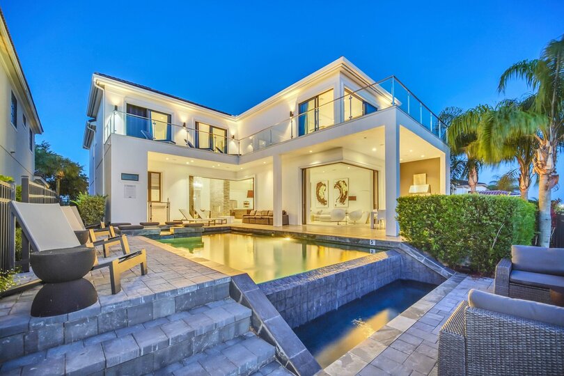 5 Star Villa Eminence – A Lofty & Refined Retreat