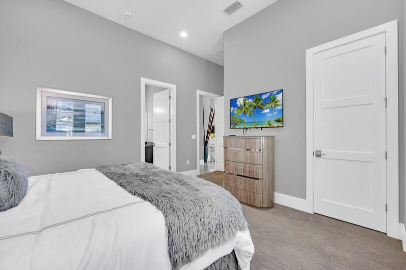 5 Star Villa Imperiosa – Power Draped in Elegance